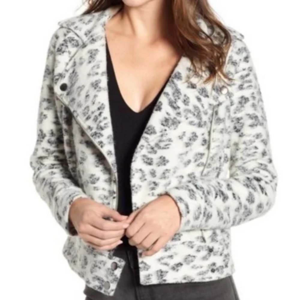 Cupcakes & Cashmere Leopard Moto Jacket size small